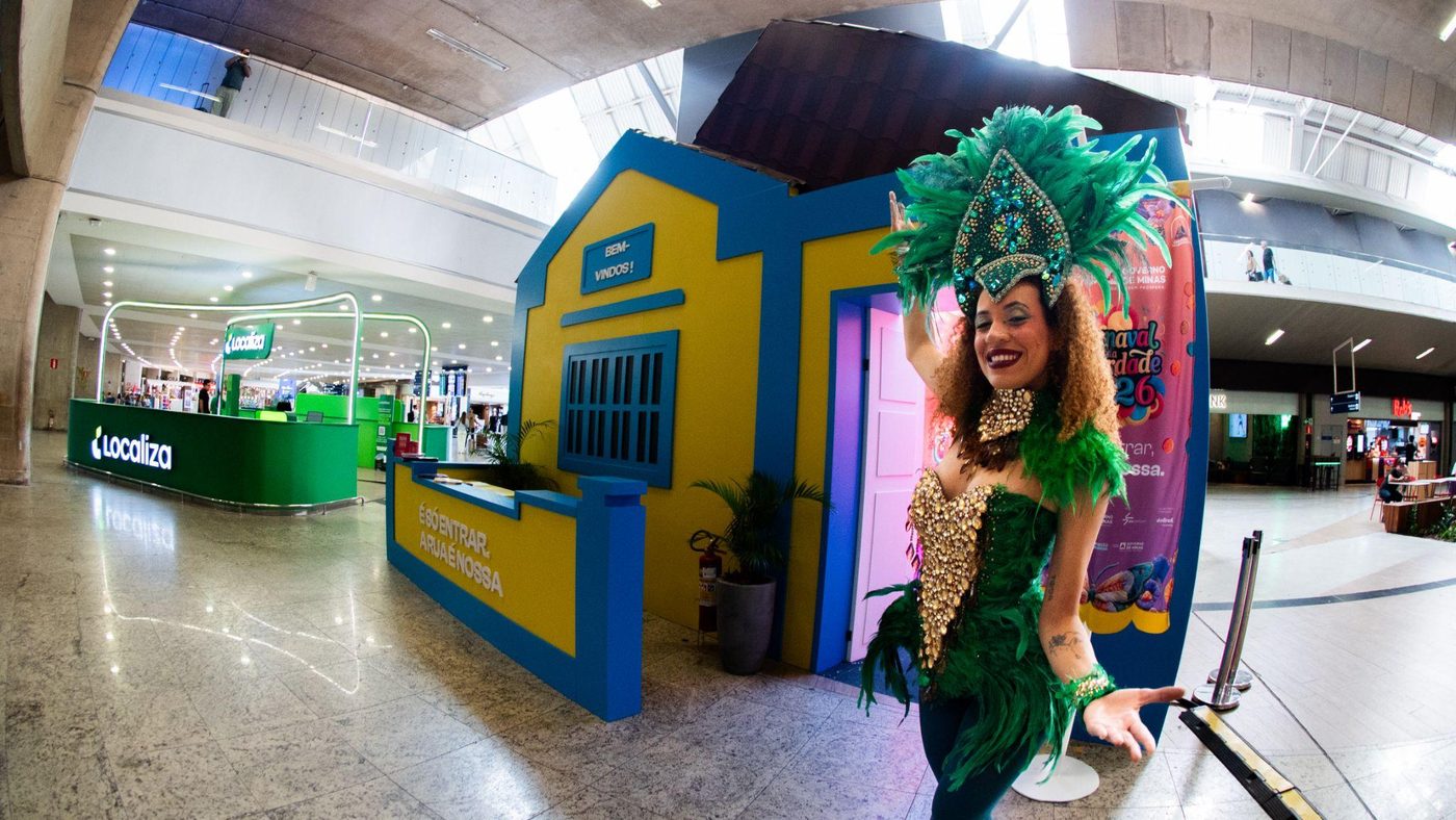 Recepção do Carnaval da Liberdade no aeroporto de Belo Horizonte